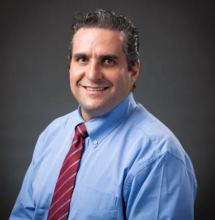Dr. Eduardo Rosas-Blum
